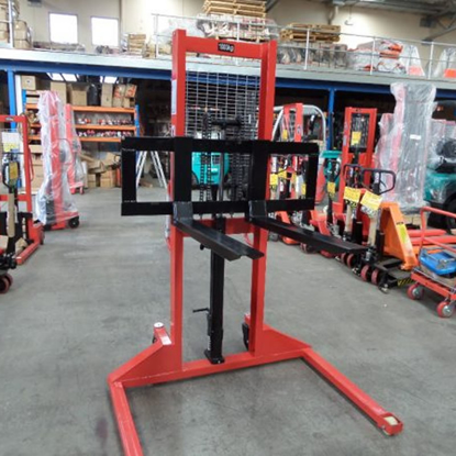 Picture of Hand Straddle Pallet Stacker 1000kg